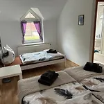 Vintage-wohnung Mit Wintergarten * Tauche