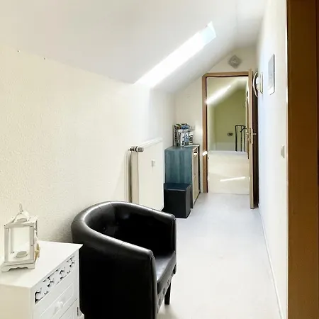 Vintage-wohnung Mit Wintergarten * Tauche